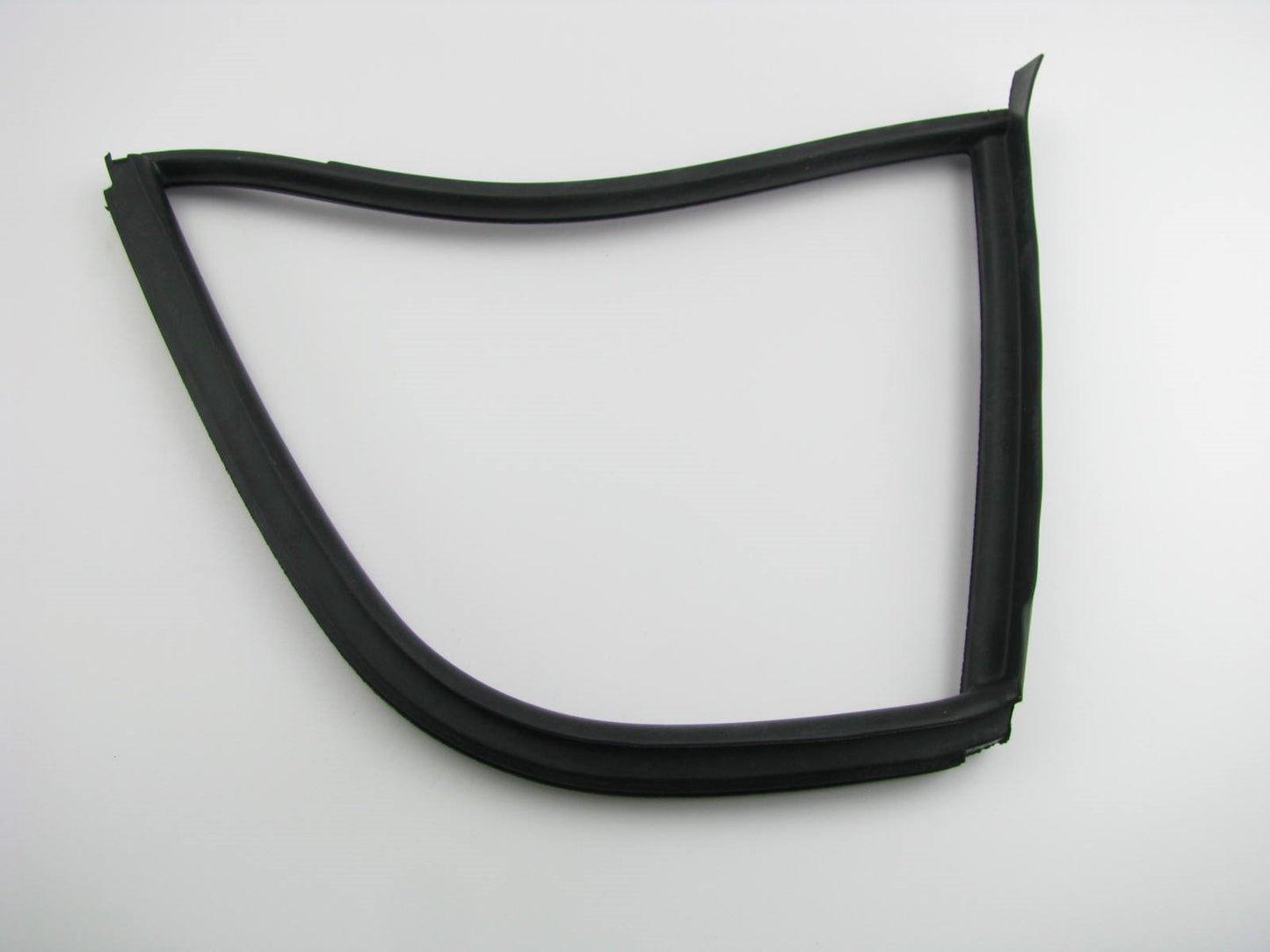 New Rear Door Glass Weatherstrip Left Driver For 01-06 Elantra Sedan 835352D000