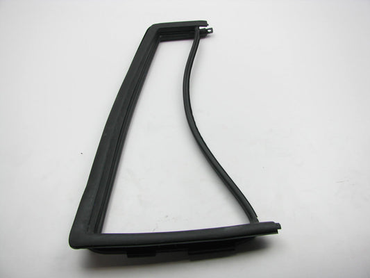 Rear Door Vent Glass Right (Passengers) Weatherstip Seal OEM For 01-06 Santa Fe