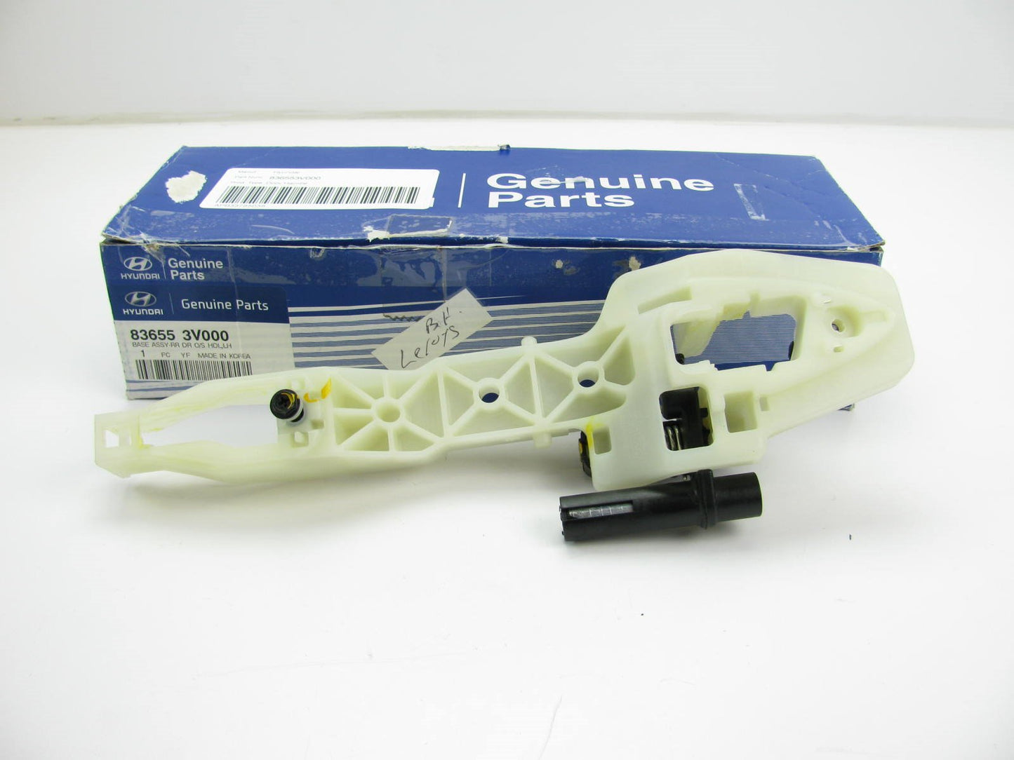 New OEM Rear Door Handle Base Plate Left Driver For 2012 Azera 836553V000