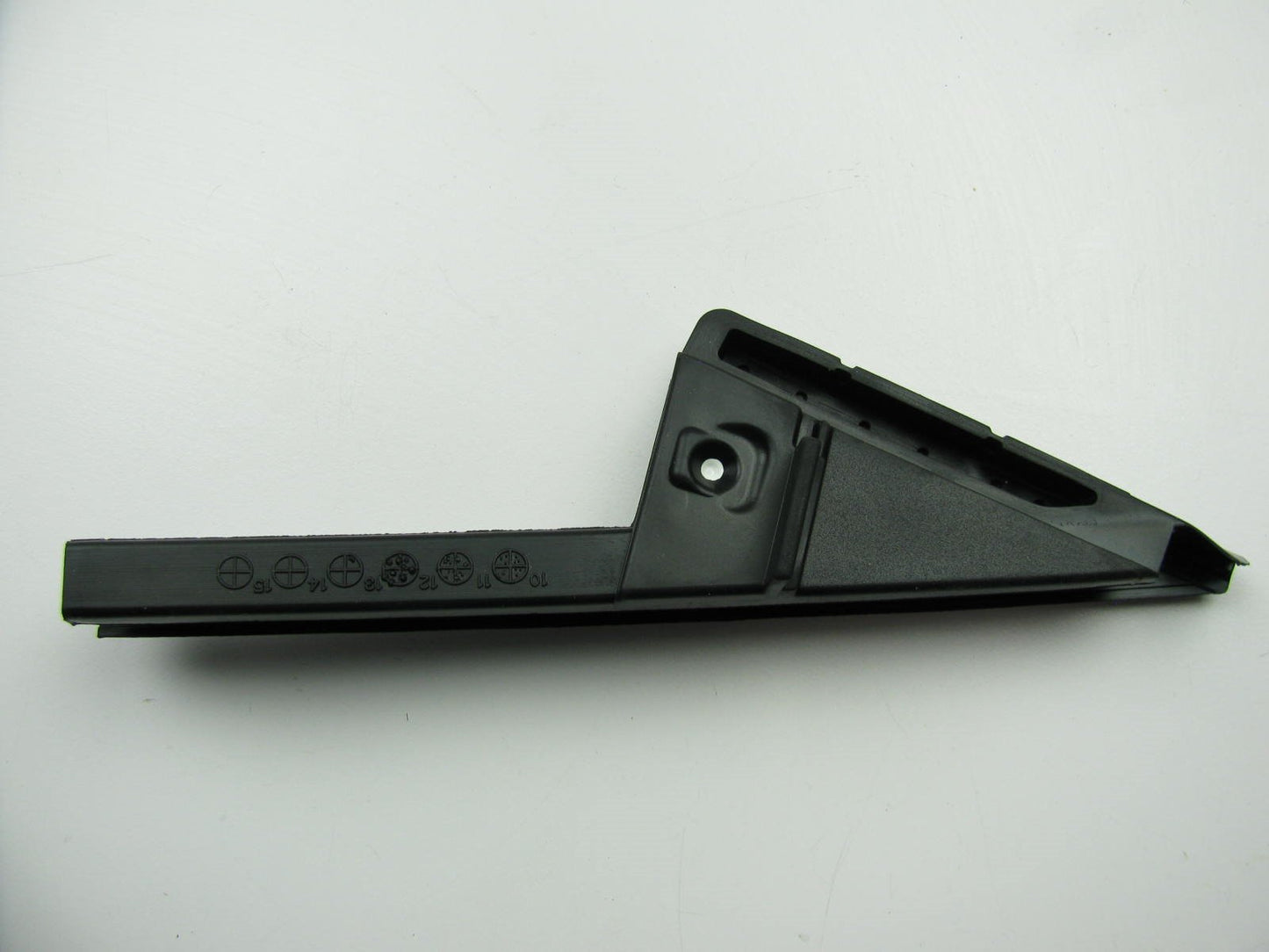 REAR Left Drivers Side Door Corner Molding OEM For 2012-2014 Hyundai Accent