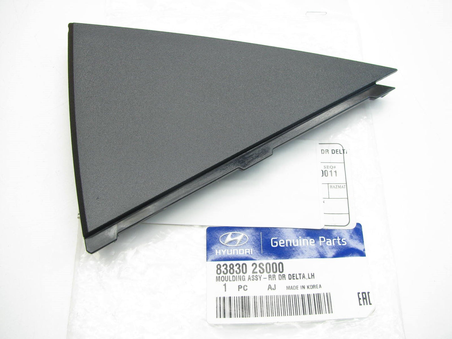 New Genuine Rear Left  Corner Trim Panel Black OEM For 10-15 Tucson 838302S000