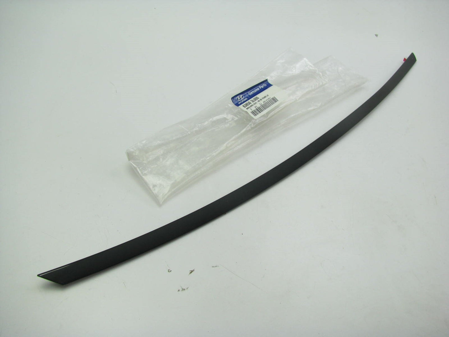 NEW OEM 838503L000 Rear Left Upper Door Window Belt Molding Trim For 06-10 Azera