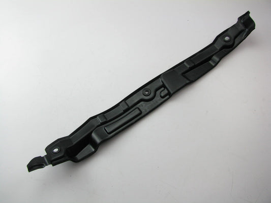NEW - OEM 841421R000 Front Right Side Fender Insulator For 12-14 Hyundai Accent