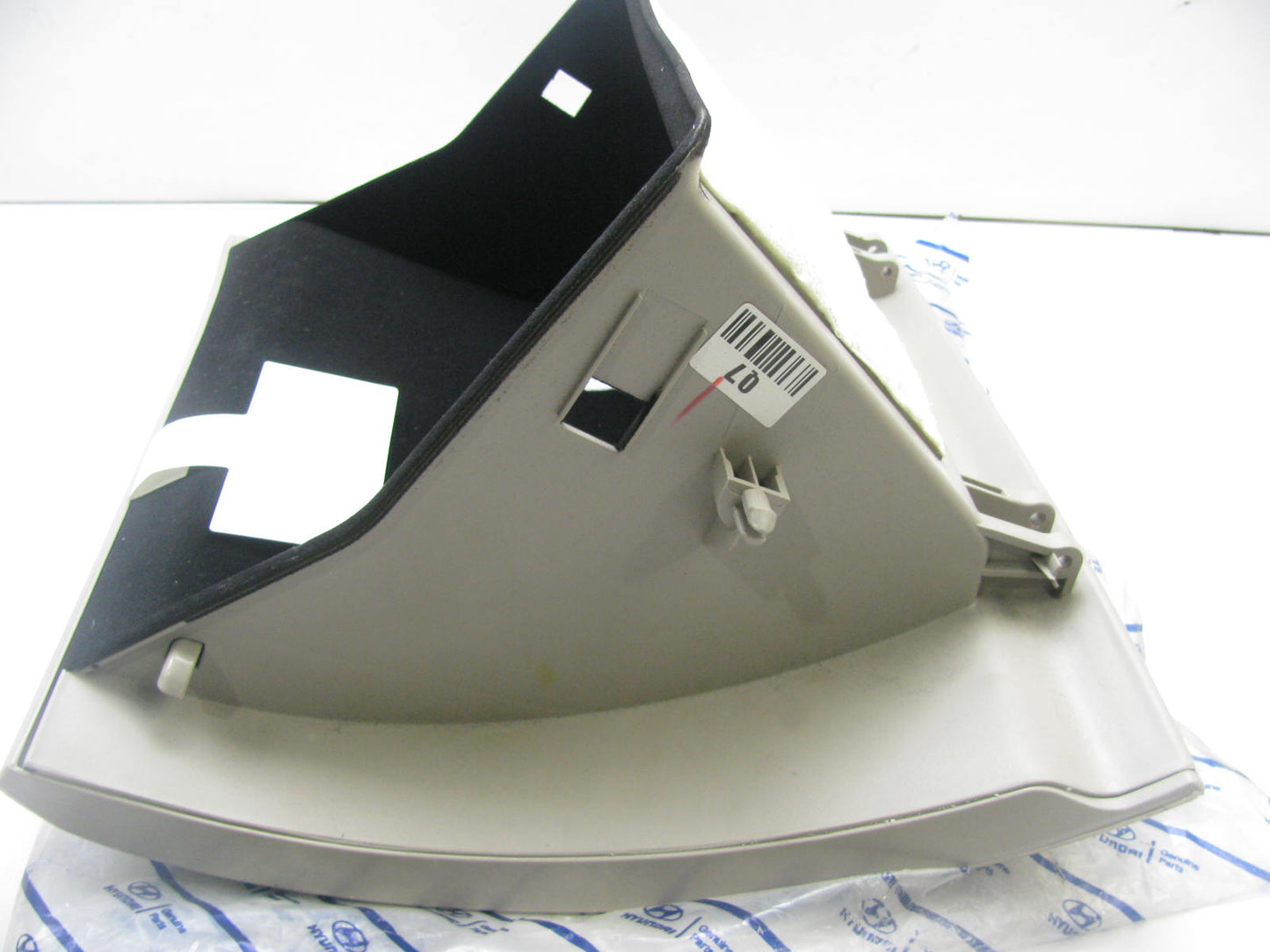 SCUFFED / SCRATCHED - NEW Beige Glove Box OEM For 2006-2008 Sonata 845103K170QD