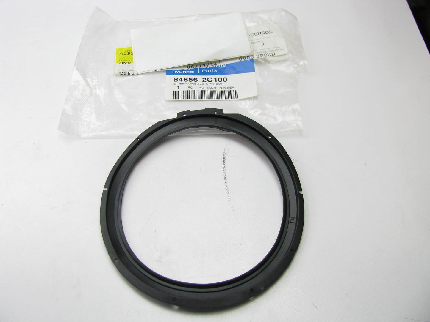 NEW GENUINE Center Console Shifter Trim Gasket Seal OEM For 2003-2008 Tiburon
