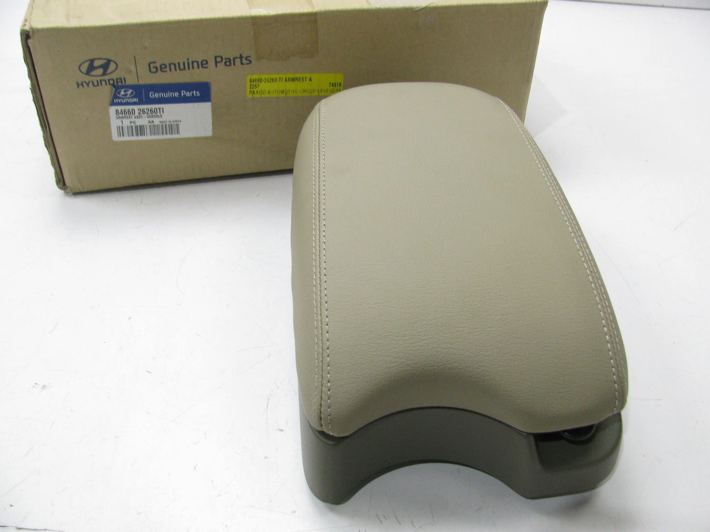 NEW OEM 8466026260TI Center Console Armrest Brown For 2005-2006 Hyundai Santa Fe