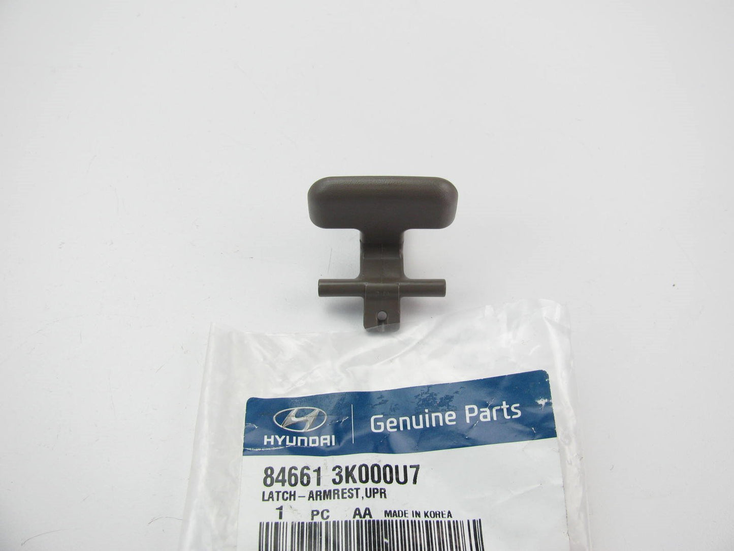 NEW GENUINE Armrest Upper Latch OEM For 2009-2010 Hyundai Sonata 846613K000U7