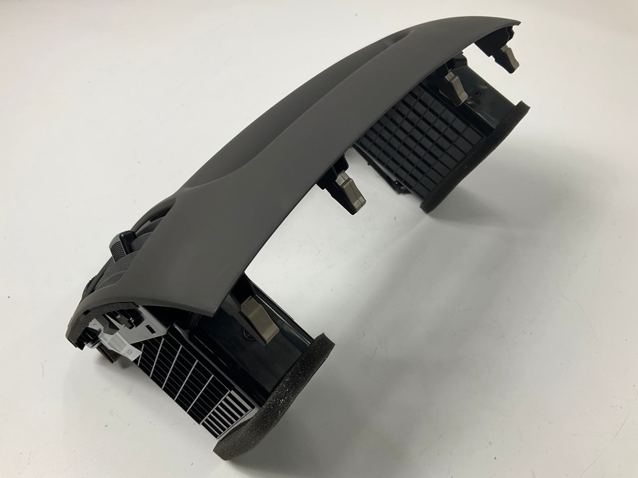NEW - OEM 847402H3109K Radio Center Panel Facia Trim For 2008-10 Hyundai Elantra