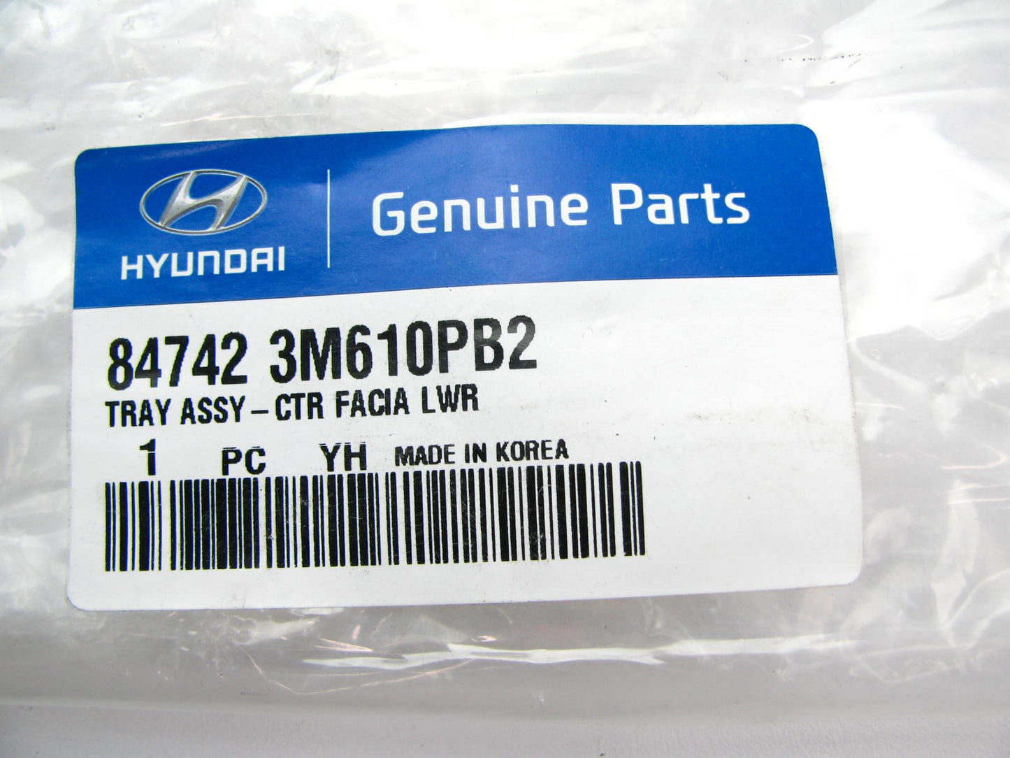 NEW - OEM 847423M610PB2 Center Console Storage Compartment For 2013-14 Genesis