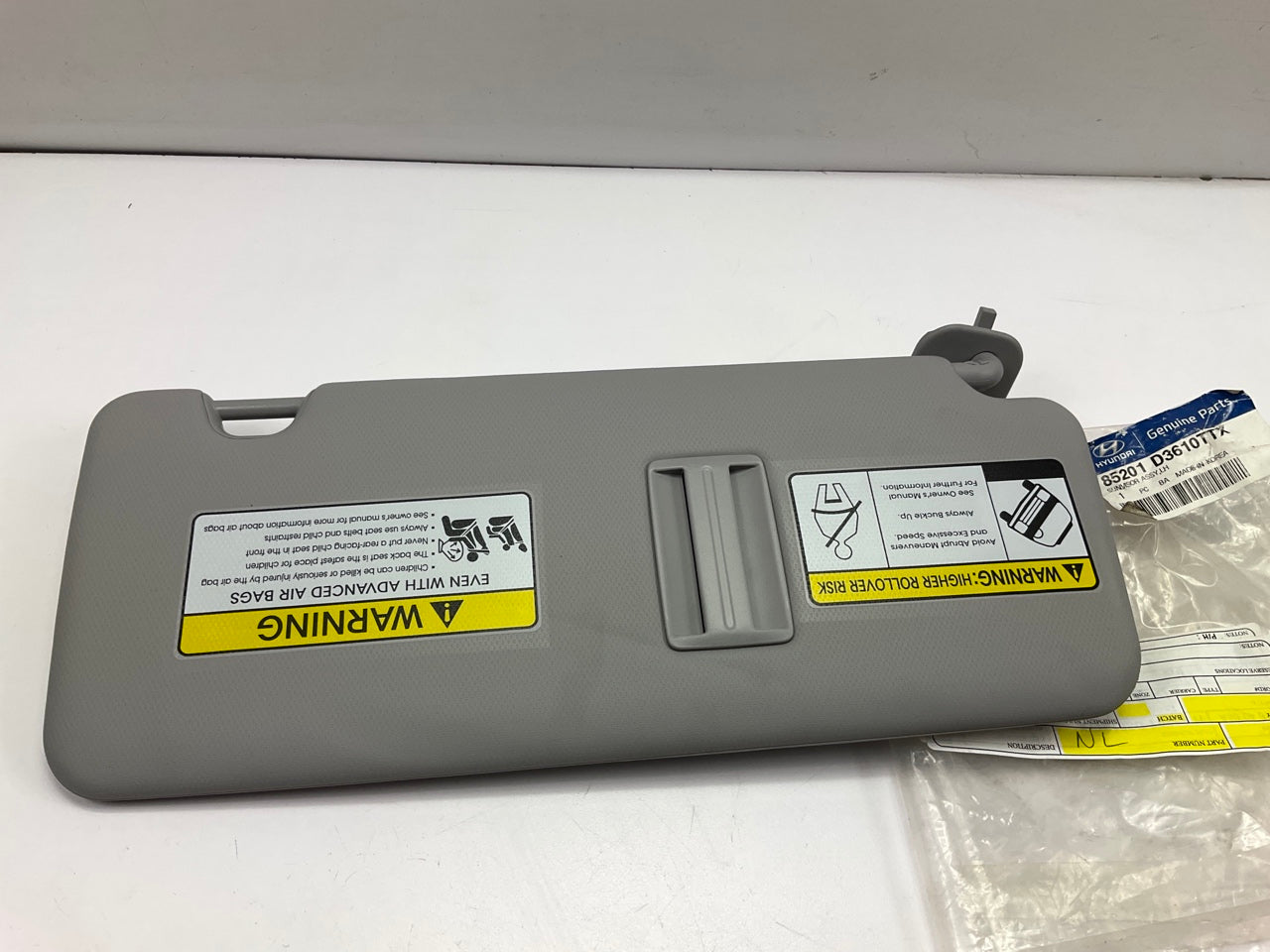 NEW Left Drivers Side Gray Sun Visor OEM For 2016-2018 Hyundai Tucson W/ Sunroof