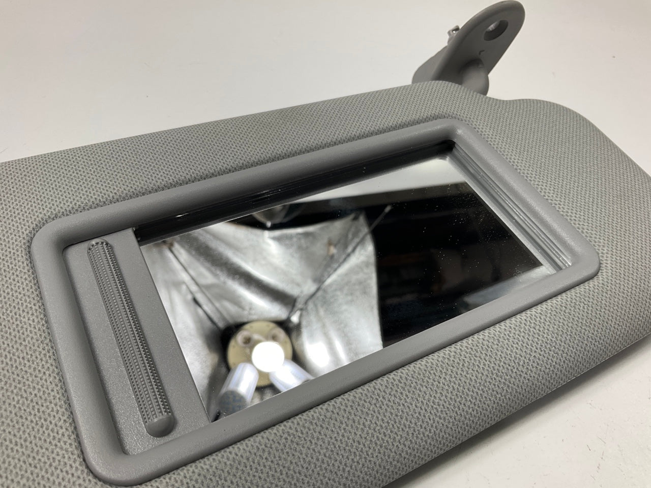 NEW Right Passengers Side Gray Sun Visor OEM For 2014-2016 Elantra W/O Sunroof