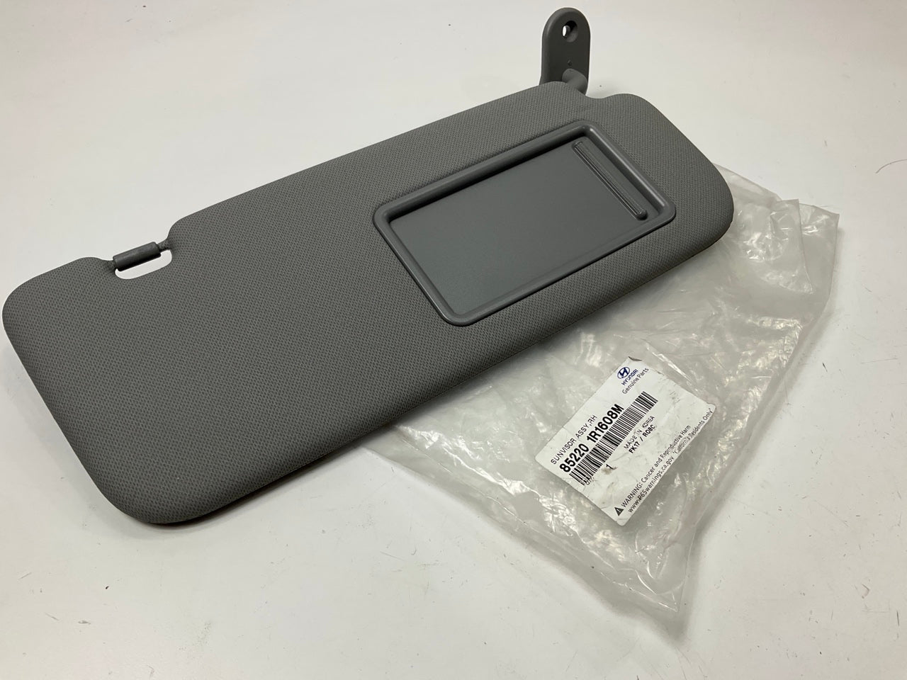 NEW Right Passengers Sun Visor For 2013 Hyundai Accent W/O Sunroof 852201R1608M