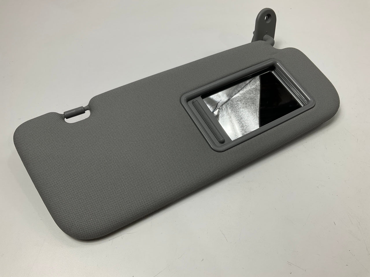 NEW Right Passengers Sun Visor For 2013 Hyundai Accent W/O Sunroof 852201R1608M