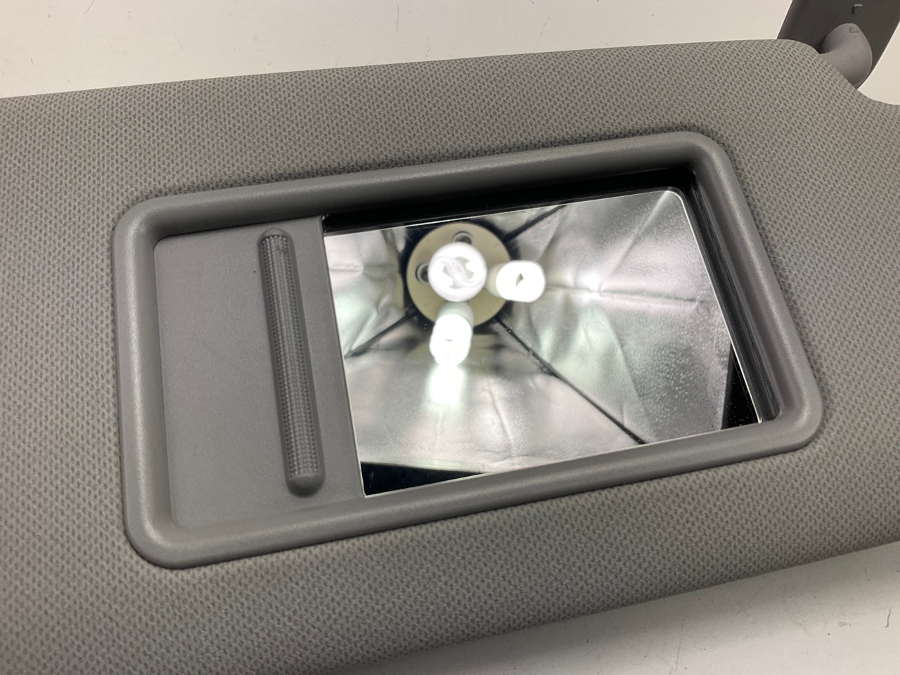 NEW Right Gray Sun Visor OEM For 11-13 Hyundai Elantra W/O Sunroof 852203X090TX