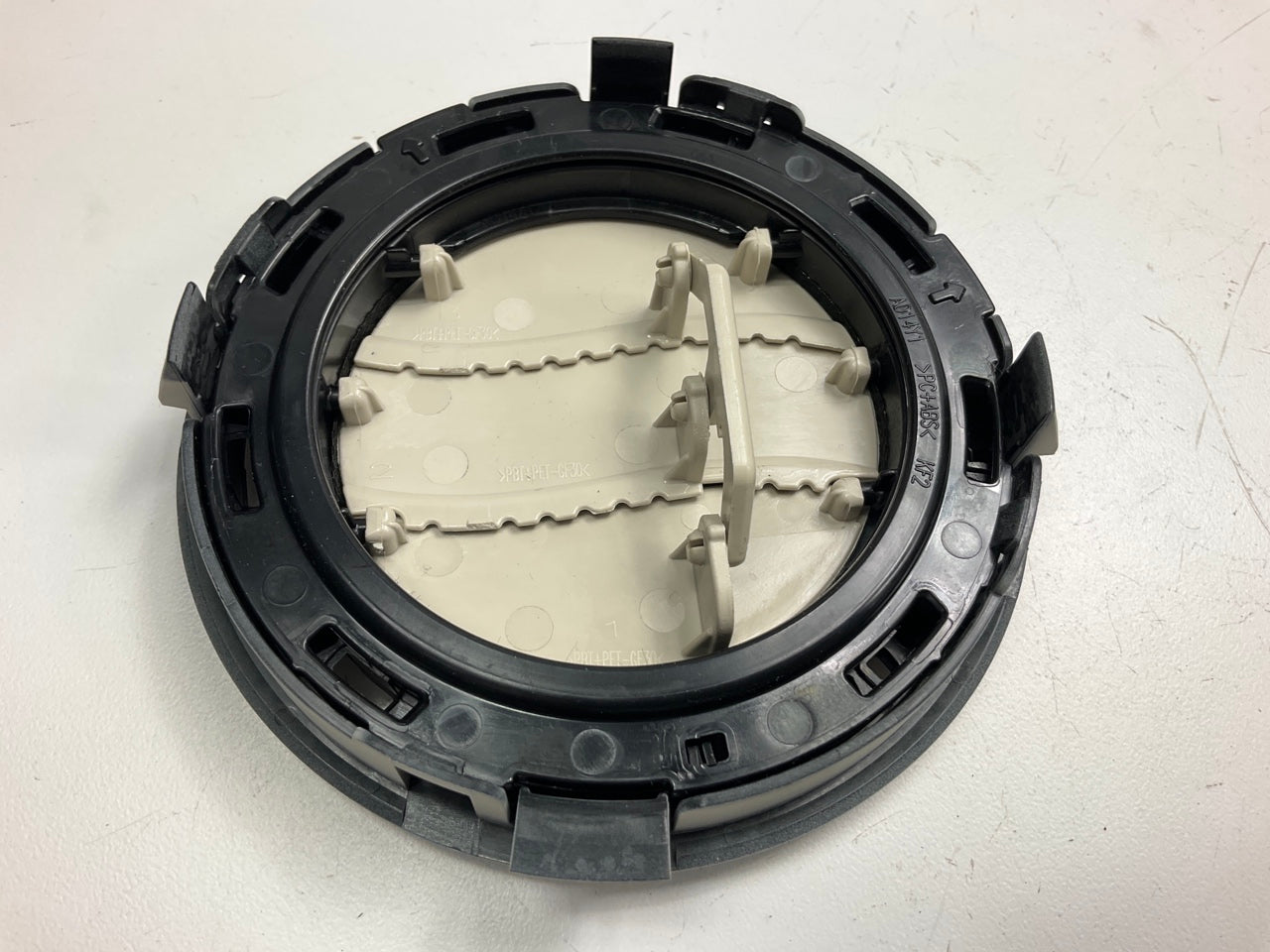 Headliner (Roof) Left Driver Side A/C Air Vent OEM For 20-24 Palisade 85381S8000