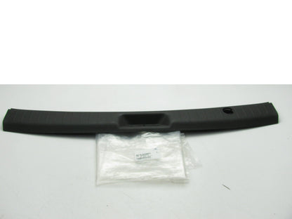 NEW 857700W500HZ REAR Tailgate Trim Sill Plate OEM For 2009-12 Hyundai Santa Fe