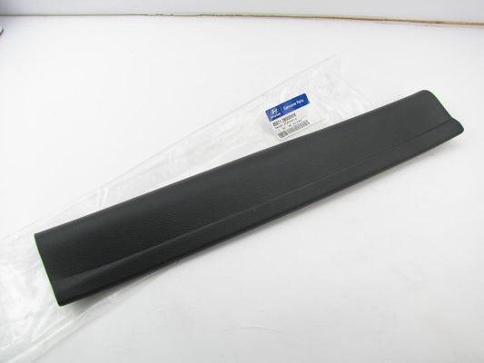 NEW GENUINE Front Left BLACK Door Sill Scuff Plate OEM For 2007-09 Santa Fe