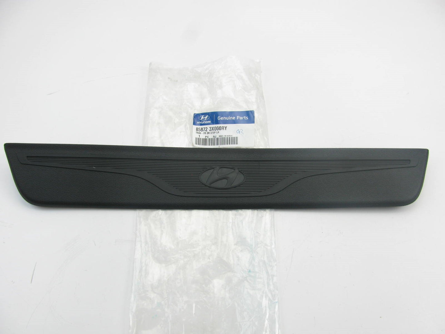 NEW Front Left Drivers Side Door Sill Scuff Plate OEM For 11-16 Hyundai Elantra