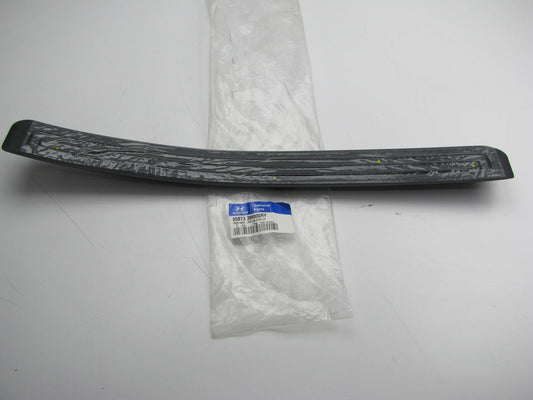 New Genuine Front Left Door Sill Scuff Plate Trim BLACK OEM For 2011-14 Genesis