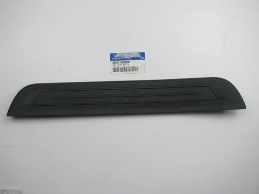 New Genuine FRONT LEFT Side Door Sill Plate BLACK OEM For 2013-2017 Elantra GT