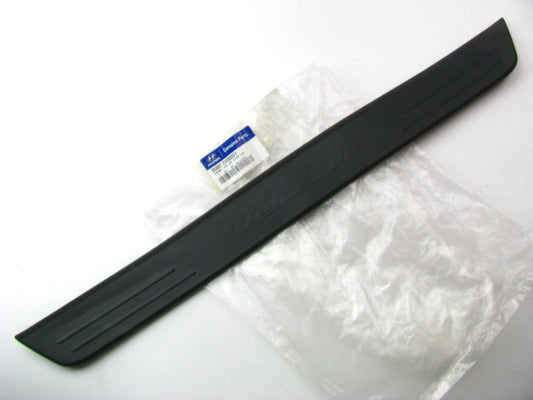 New Front Left Side Door Step Sill Plate Trim For 12-15 Veloster 858812V000RY