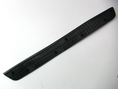 New Front Left Side Door Step Sill Plate Trim For 12-15 Veloster 858812V000RY