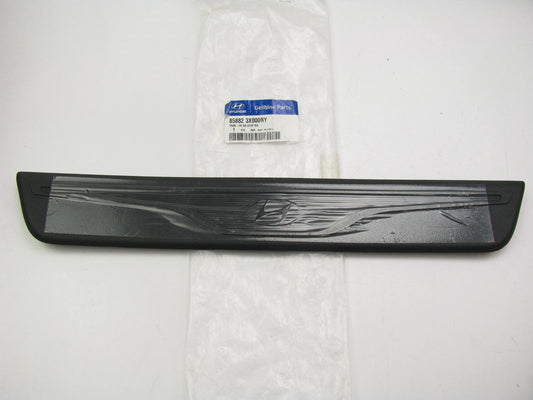 NEW OEM Front Right Side Door Sill Scuff Plate Trim BLACK For 2012-2014 Elantra