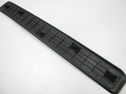 New FRONT RIGHT Door Sill Scuff Plate Trim OEM For 08-14 Genesis 858833M000BR