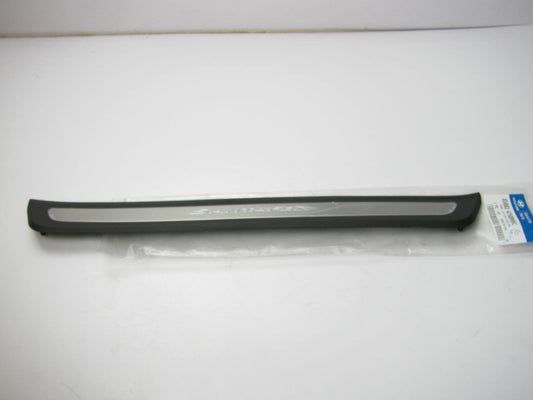 Front Right Passengers Side Door Scuff Sill Plate OEM For 13-15 Hyundai Santa Fe