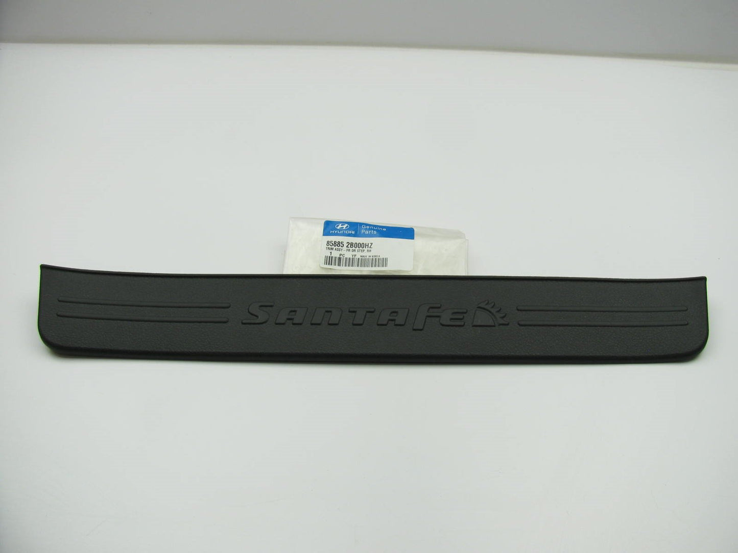 NEW - OEM 858852B000HZ Front Right Door Scuff Door Sill Plate For 10-12 Santa Fe