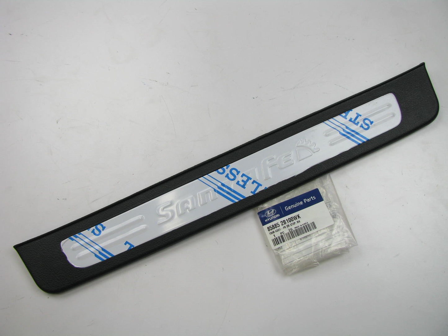NEW OEM Front Right Door Sill Scuff Plate Trim For 06-09 Sante Fe 858852B100WK