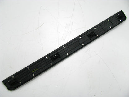 NEW FRONT RIGHT Door Step Sill Scuff Plate OEM For 2007-12 Veracruz 858853J100WK