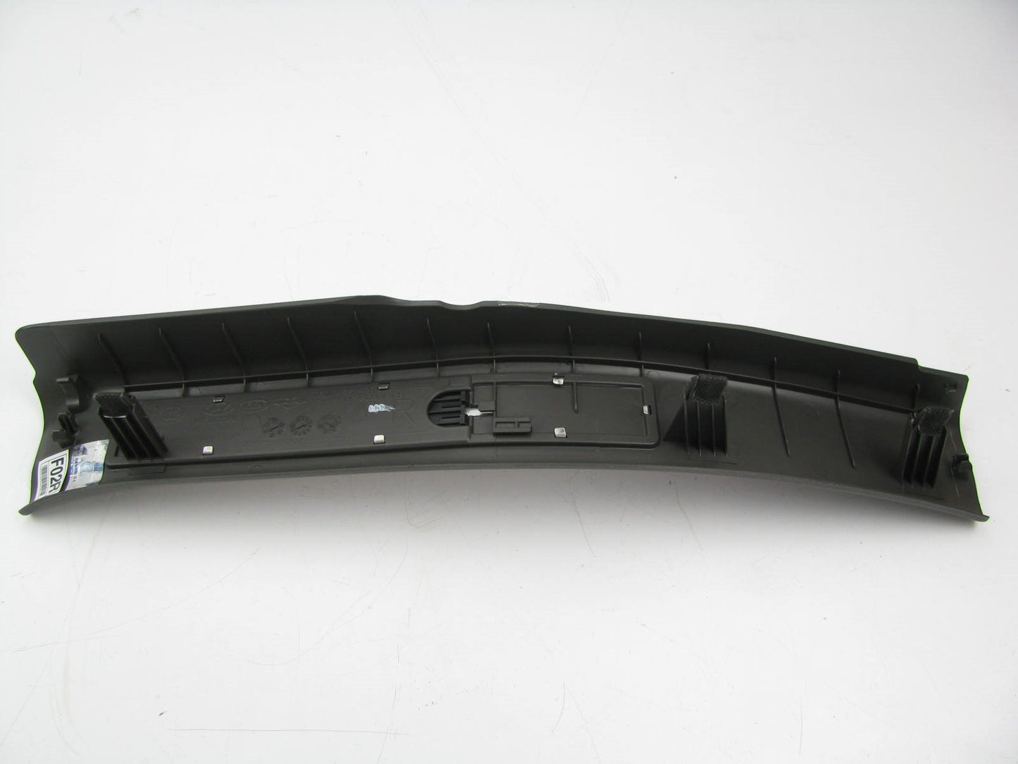 NEW GENUINE Rear Right Passengers Side Door Sill Plate OEM For 09-14 Genesis