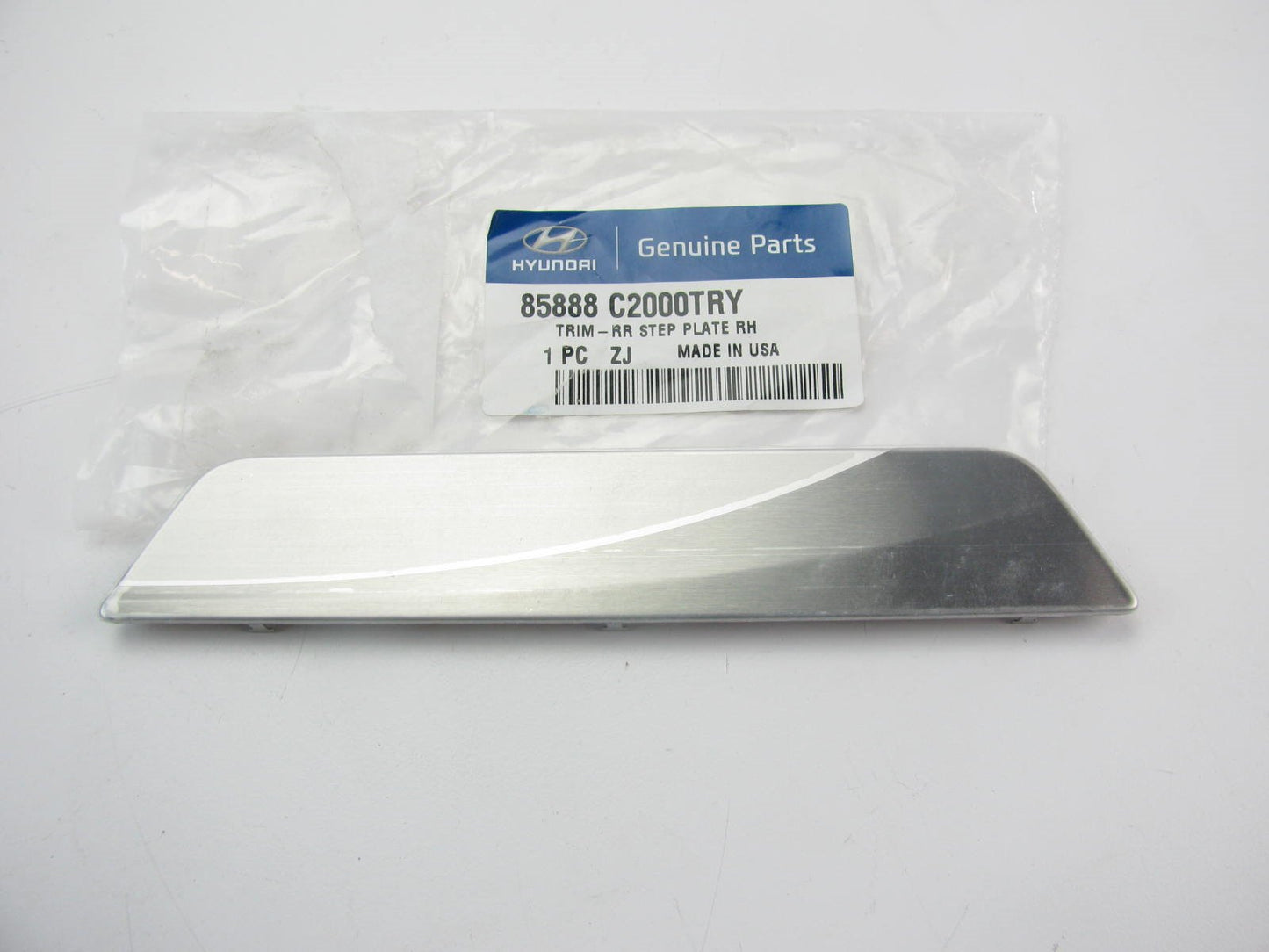 New OEM Rear Door Step Plate Trim Right Passenger For 15-16 Sonata 85888C2000TRY