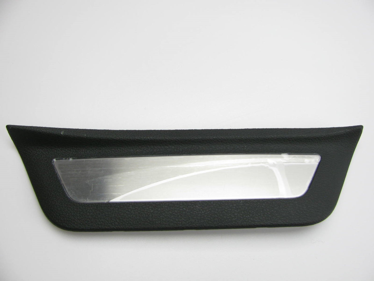 NEW GENUINE Rear Right Door Sill Scuff Plate OEM For 2015-2017 Sonata 85888C2500