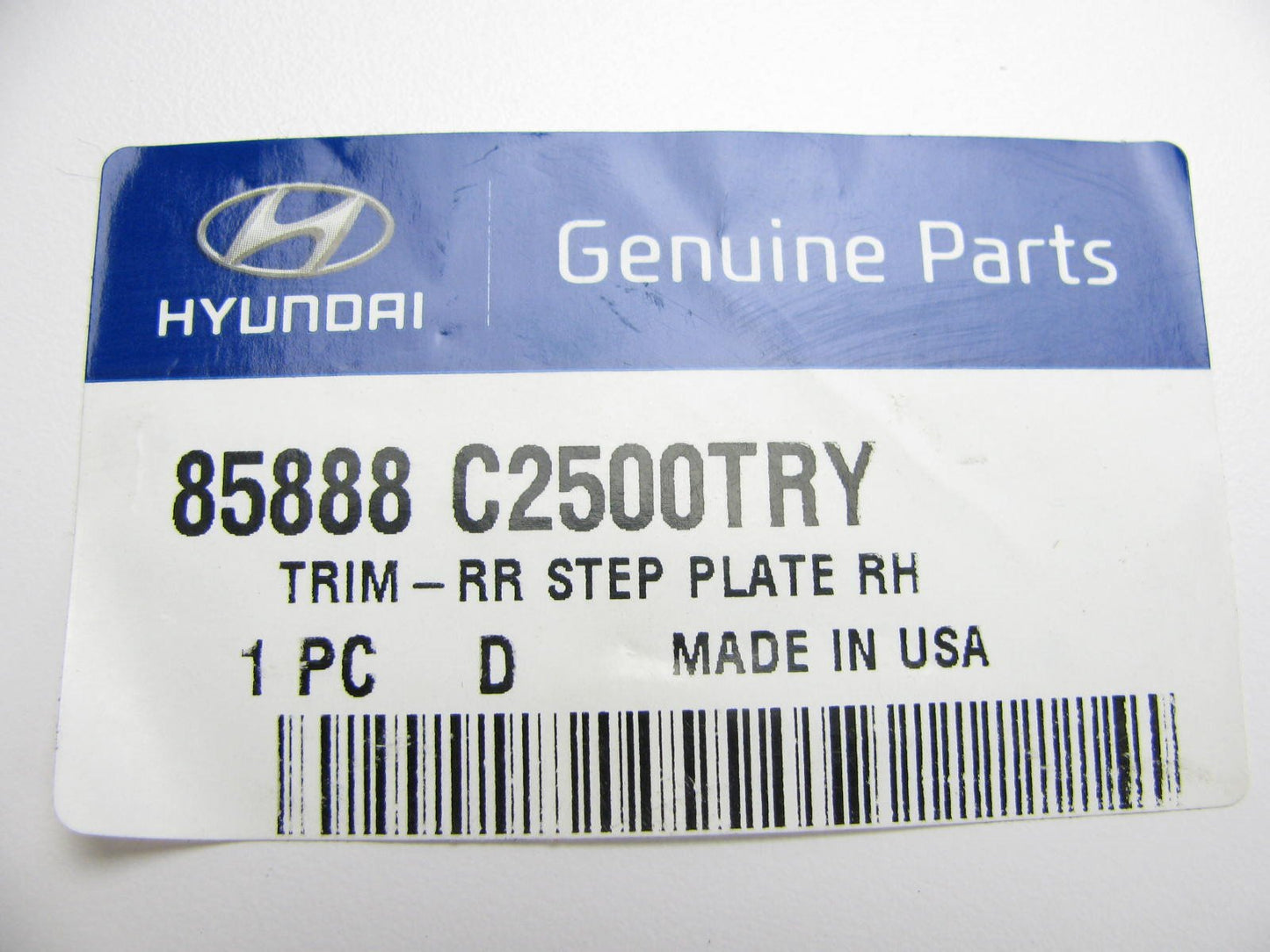 NEW GENUINE Rear Right Door Sill Scuff Plate OEM For 2015-2017 Sonata 85888C2500