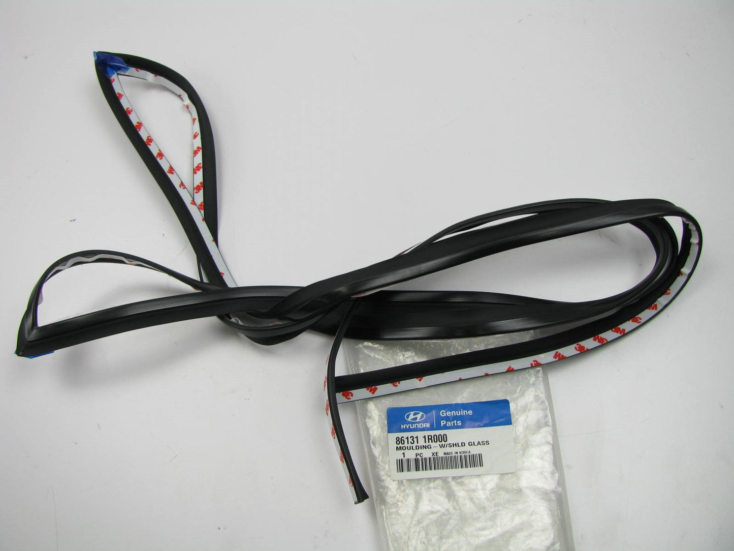 New OEM Windshield Glass Moulding Strip Seal For 12-17 Accent 861311R000