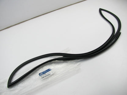 New OE LEFT DRIVER Windshield Reveal Moulding Strip Seal For 07-10 Elantra SEDAN