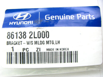 NEW GENUINE  Windshield Moulding Bracket Left Side OEM For 09-12 Elantra WAGON
