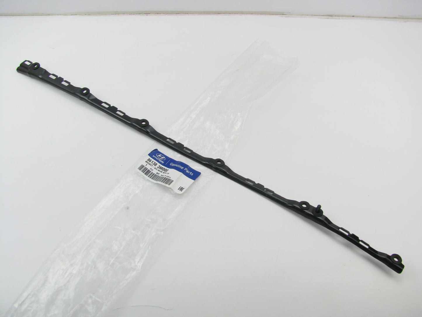 NEW - OEM 861383M000 Left Windshield Moulding Bracket For 2009-2014 Genesis