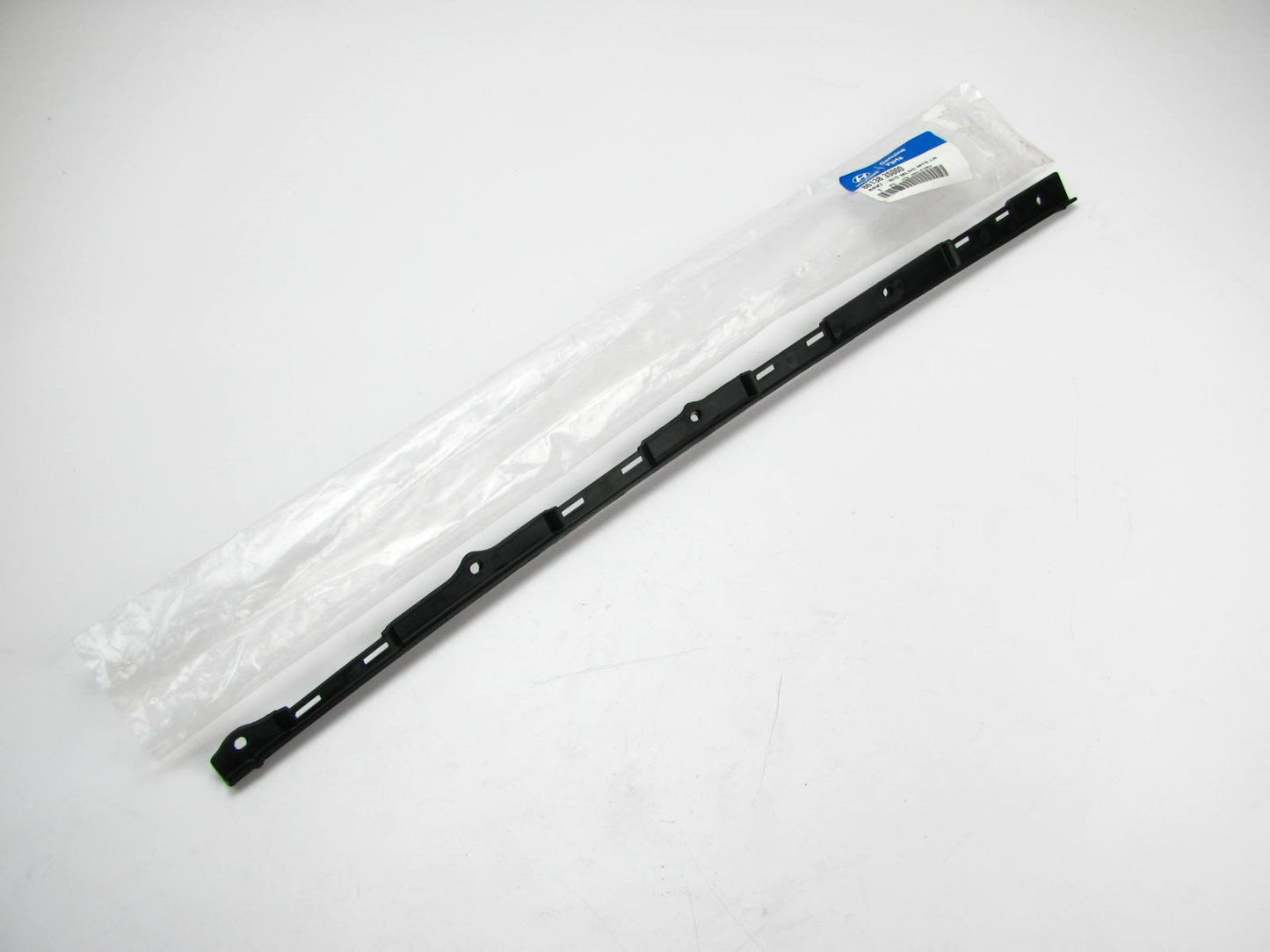 Left Drivers Side Windshield Molding Strip OEM For 2011-2015 Sonata 861383S000