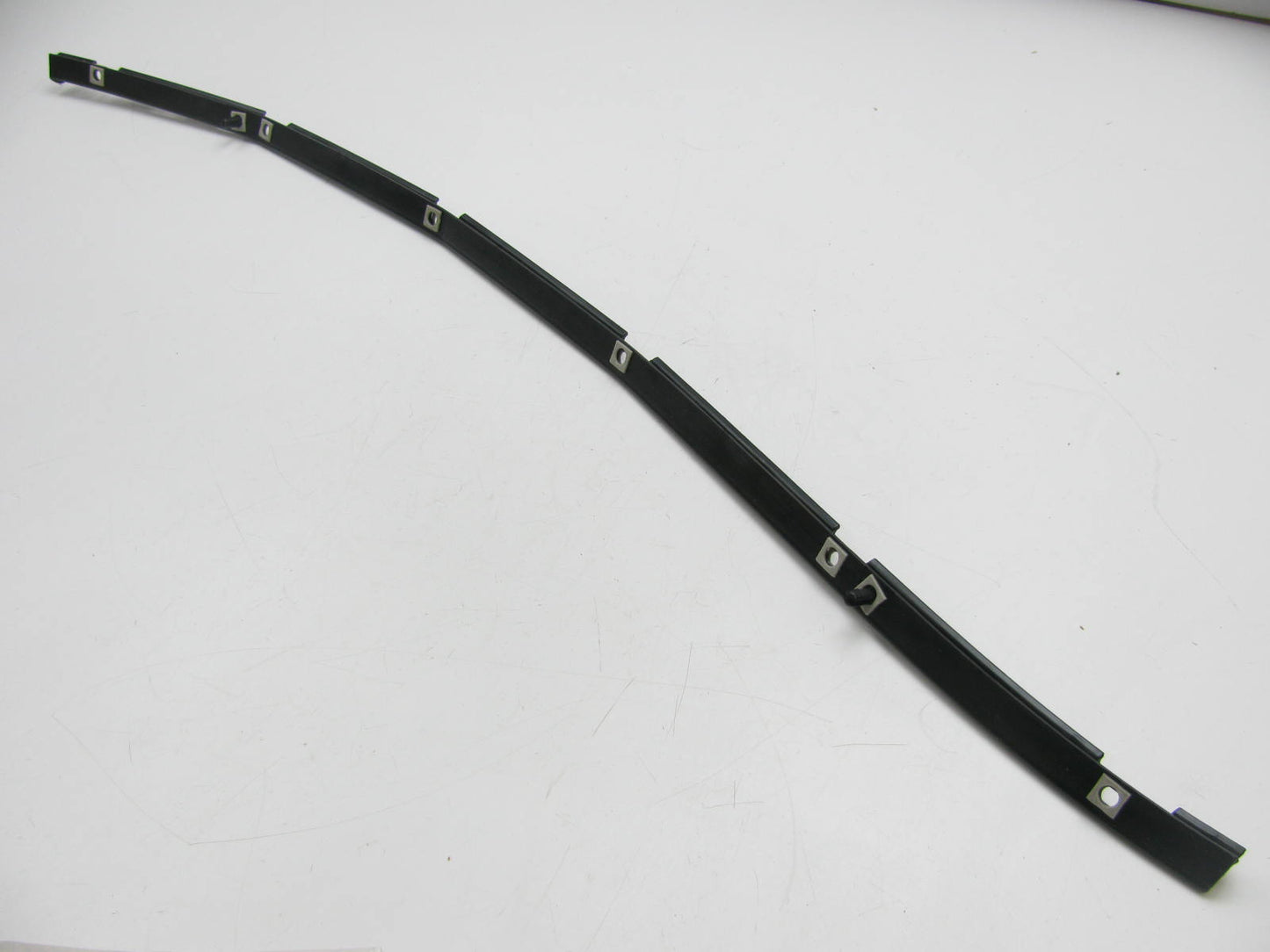 Right Passengers Windshield Moulding Strip OEM For 17-20 Genesis G80 86138B1000