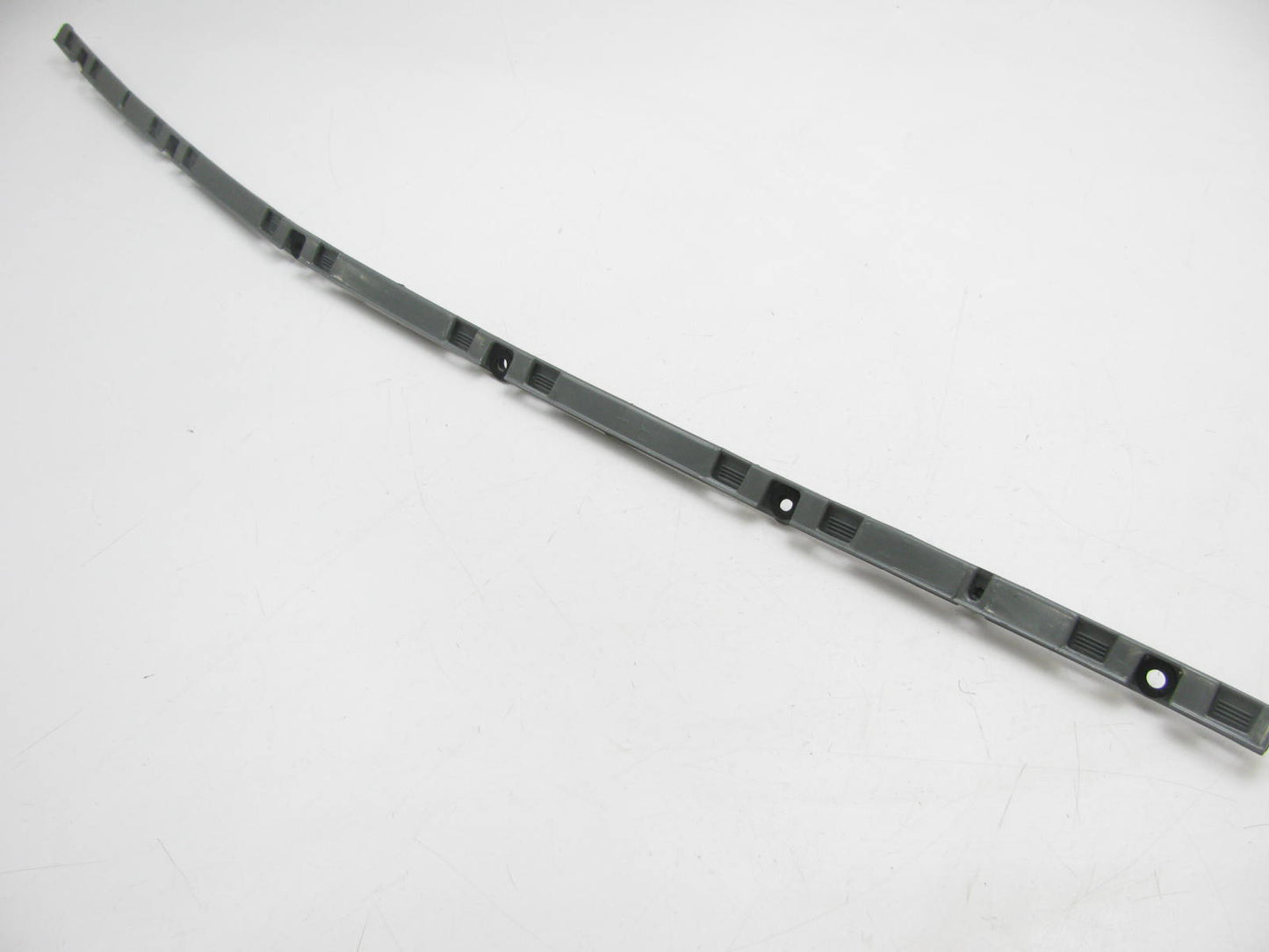 Right Passengers Windshield Side Moulding Strip OEM For 09-12 Elantra WAGON ONLY