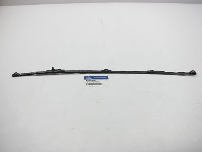 New OEM Windshield Moulding Mounting Bracket Right Passenger For 06-10 Sonata