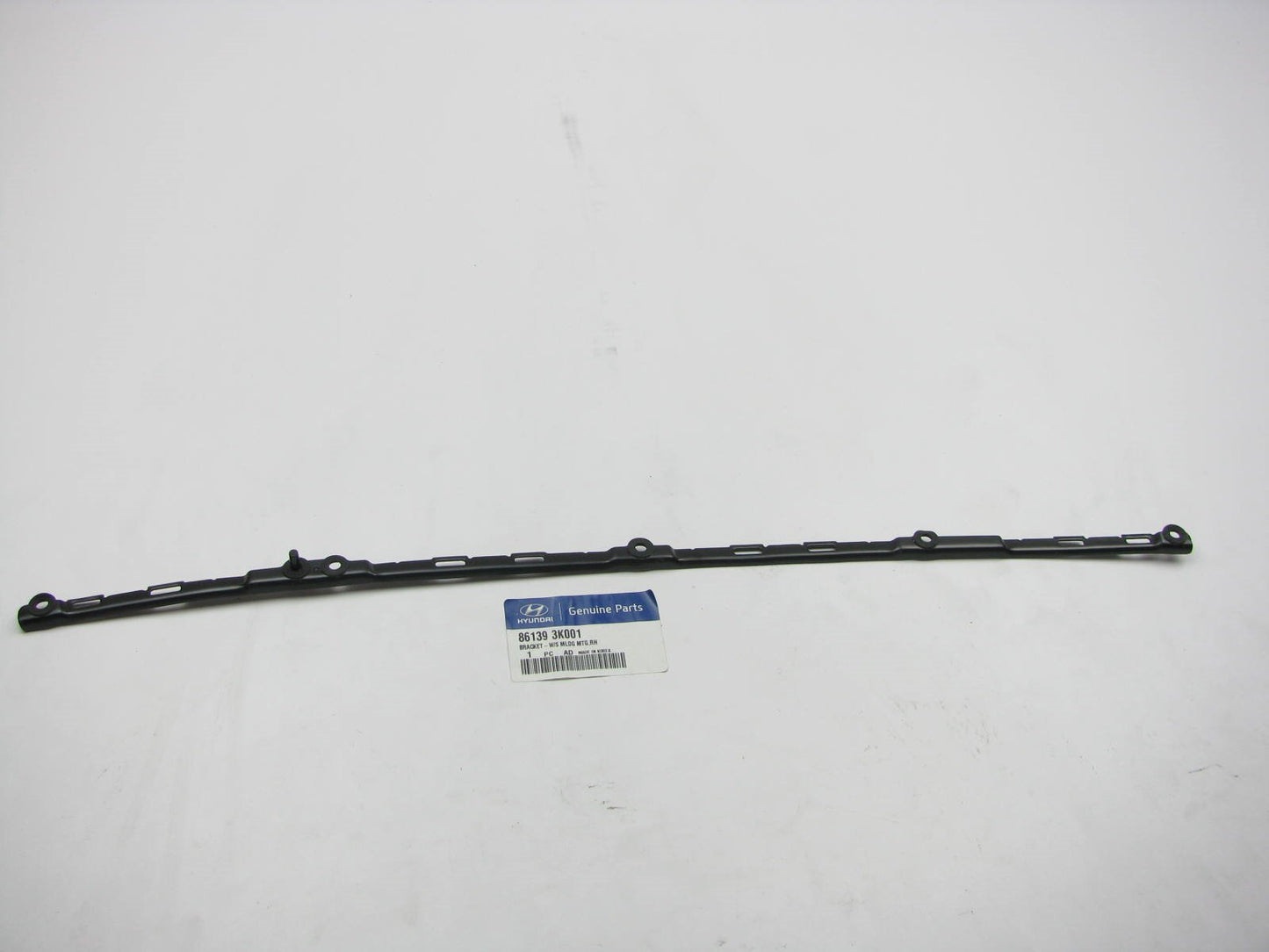 New OEM Windshield Moulding Mounting Bracket Right Passenger For 06-10 Sonata