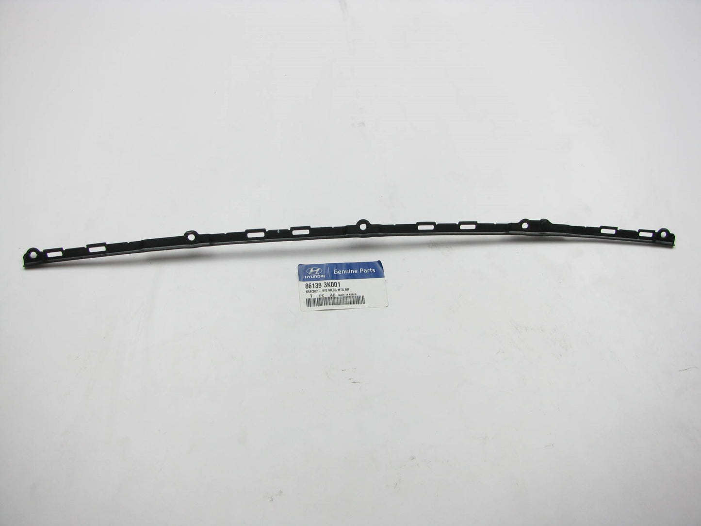 New OEM Windshield Moulding Mounting Bracket Right Passenger For 06-10 Sonata