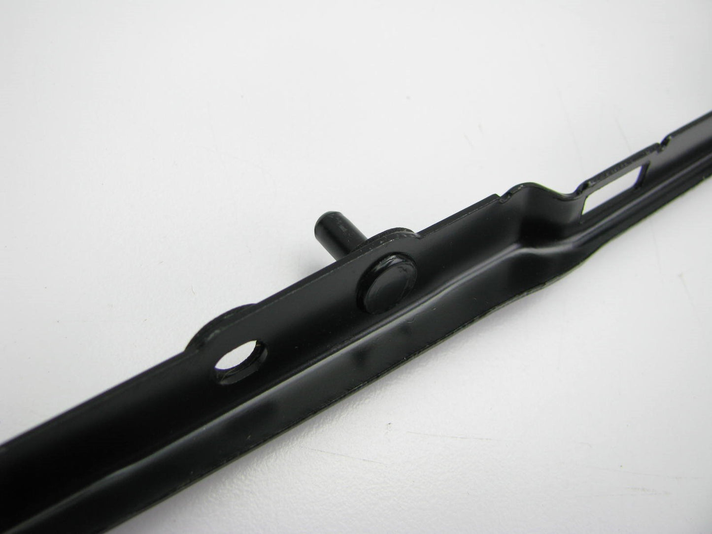 GENUINE Right Passengers Side Windshield Outer Molding Bracket For 2006-11 Azera
