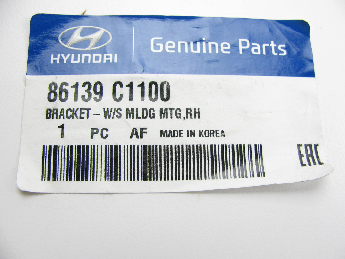 New Windshield Moulding Mounting Bracket Retainer Right Side For 2015-16 Sonata