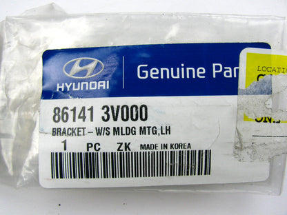 NEW - OEM Left Drivers Side Windshield Molding Bracket For 2012-17 Hyundai Azera