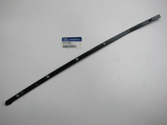 Right Passengers Side Windshield Molding Bracket OEM For 2012-2017 Hyundai Azera